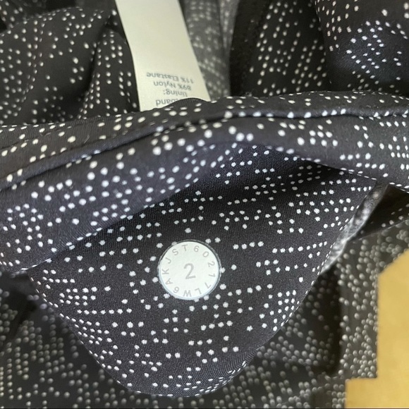 NWOT Lululemon Fast & Free Crop in White & Black - Picture 5 of 6